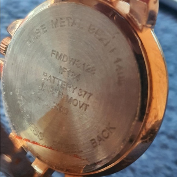 🦋10/$20🦋 FMDWS128 Goldtone Rhinestone Stainless Steel Women's Watch - Picture 4 of 4